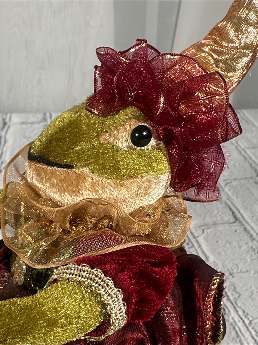 Velvet Plush Frog Prince on a Gold Gift Box - Picture 12 of 15
